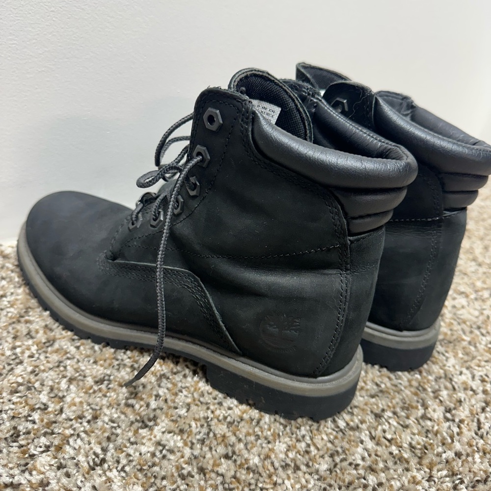 Timberland woman  Black Boots